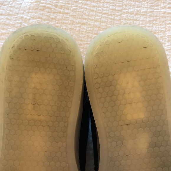 EUC High Top LED Black Vegan Leather Light Up USB Flashing Sneakers for Kids - Picture 11 of 17